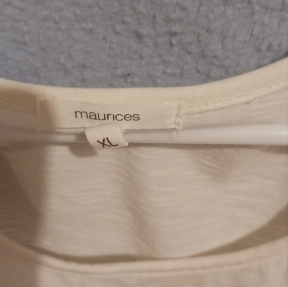 Cream botanical graphic tee - Picture 3 of 5